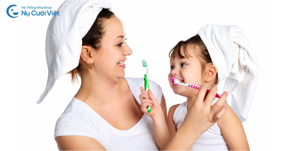hướng dẫn chăm sóc răng miệng cho trẻ tại nhà