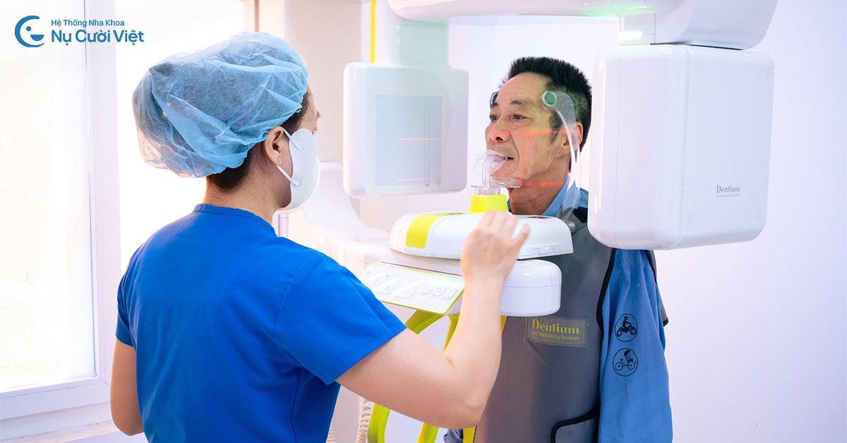 thăm khám chụp phim cho người lớn tuổi