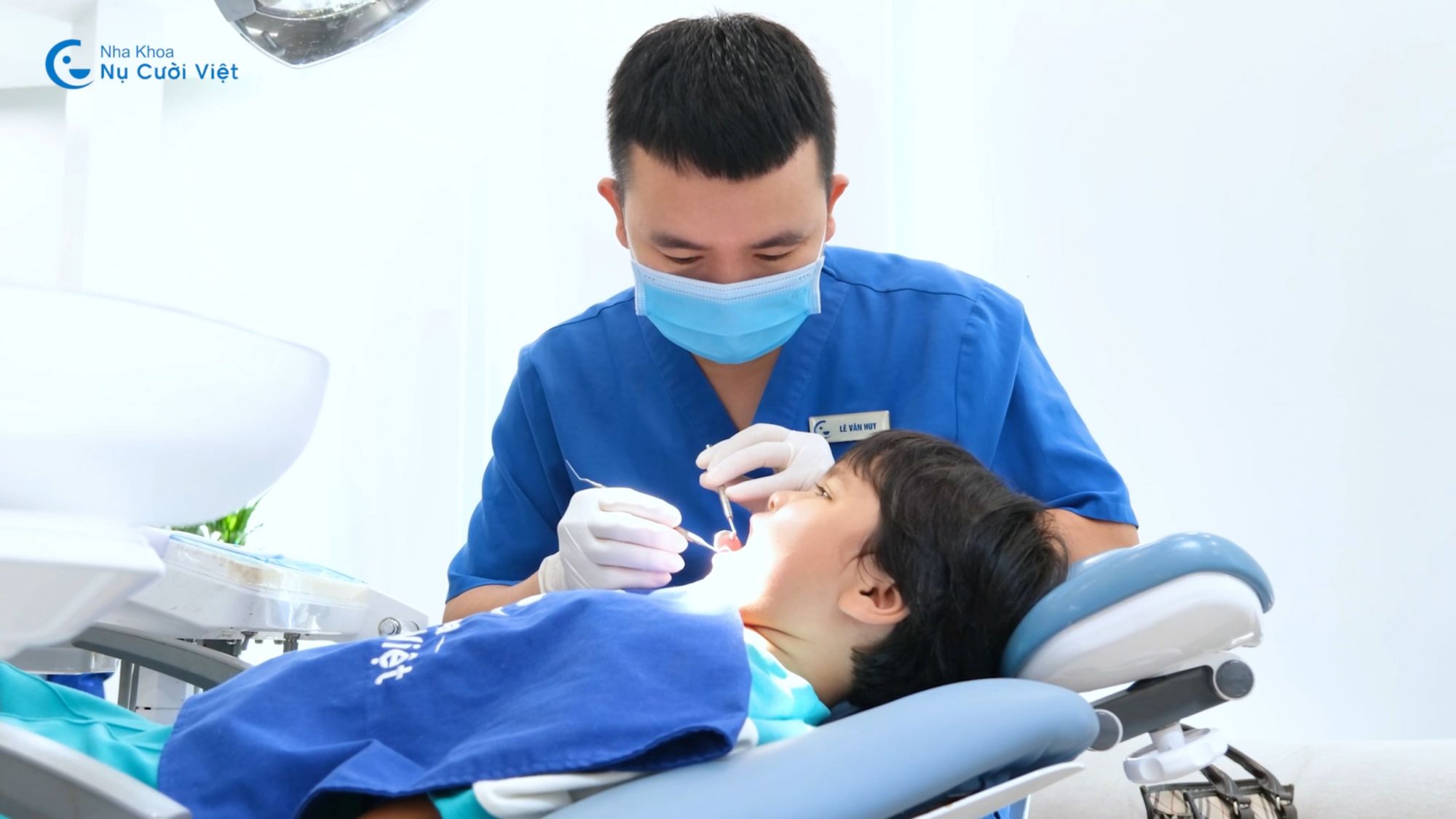 trẻ 3 tuổi trám răng có được không